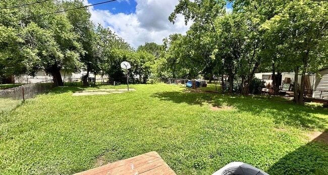 Photo - 3905 NW 23rd St