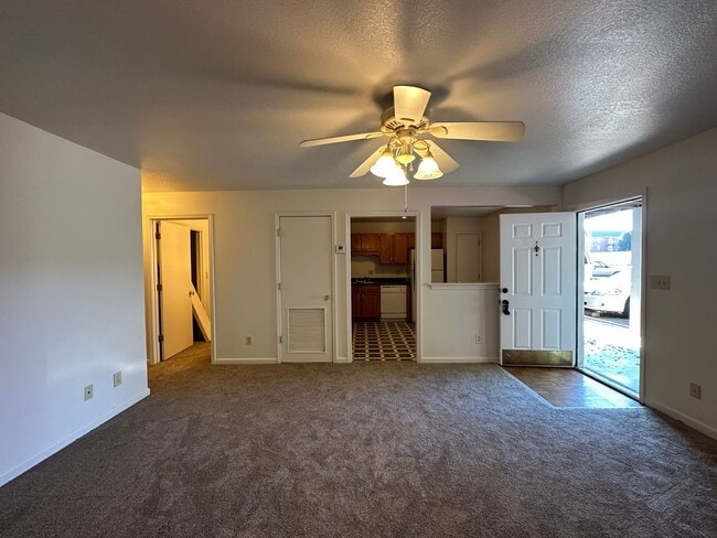 Photo - Waters Edge Drive-1851 (x4) Unidad 1851B