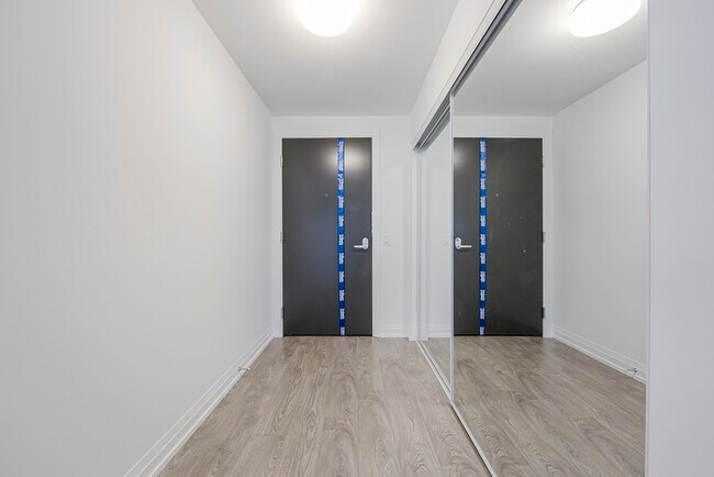 Photo - 286-2286 Main St