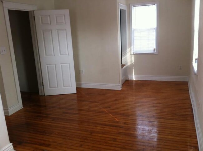 Photo - 321 Pine Ave