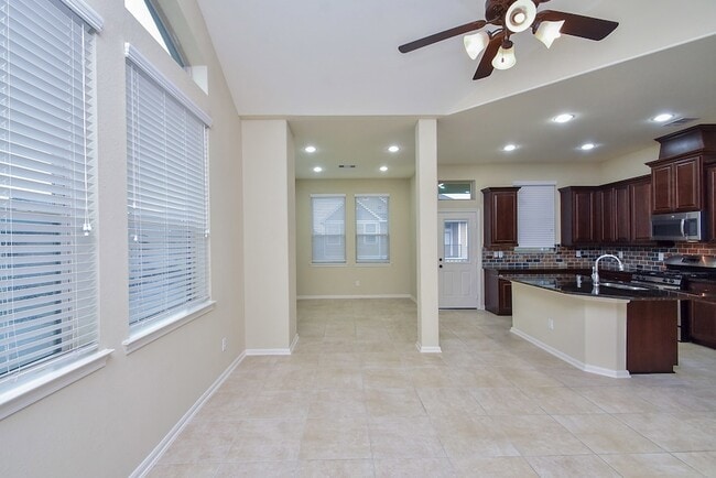 Photo - 23322 Del Rosso St