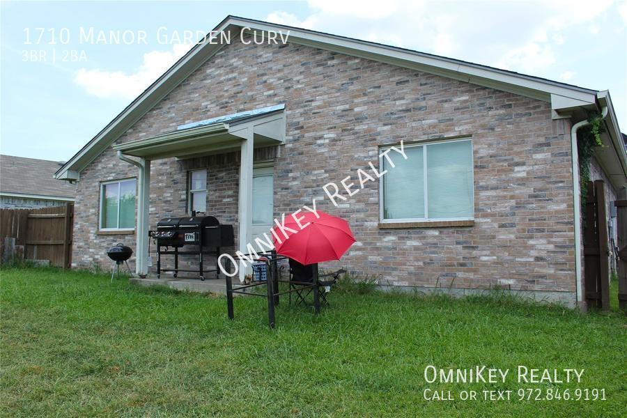 Photo - 1710 Manor Garden Curve