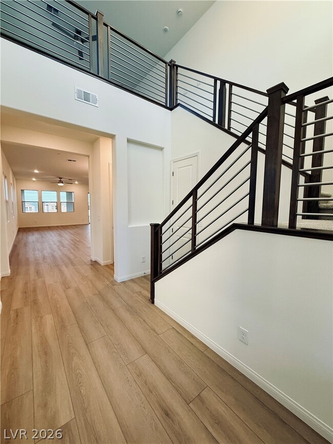 Photo - 520 La Vis Acrs Ln