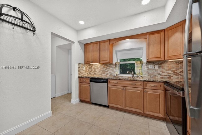 5340 NE 17th Terrace