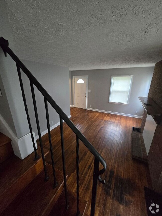 Building Photo - 3 BEDROOM SINGLE FAMILY Rental