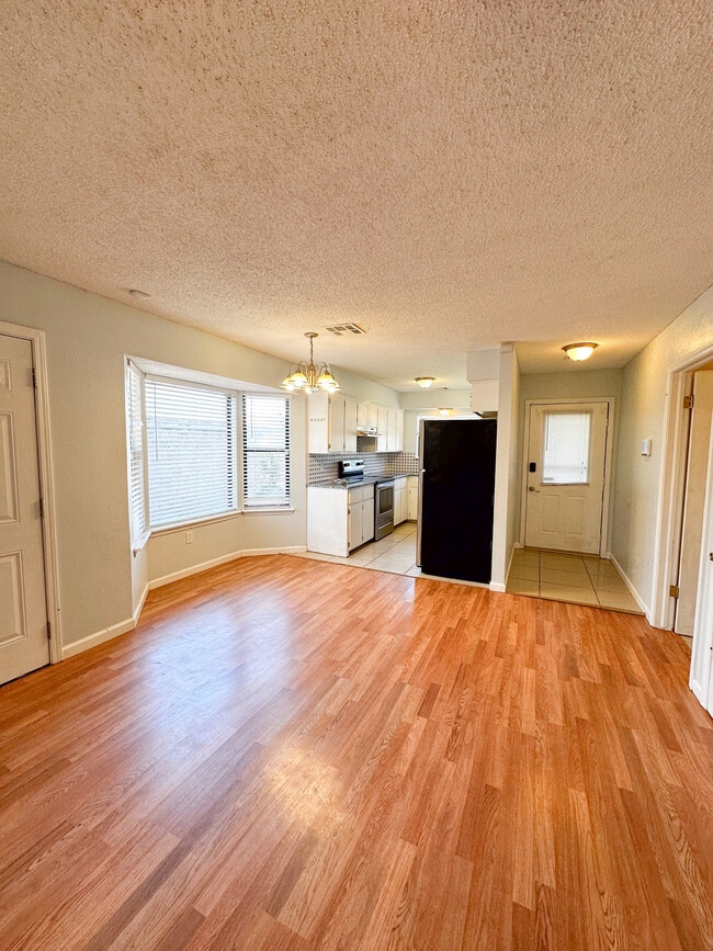 Photo - 2711 NE Euclid Ave