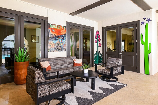 Outdoor Resident Lounge
