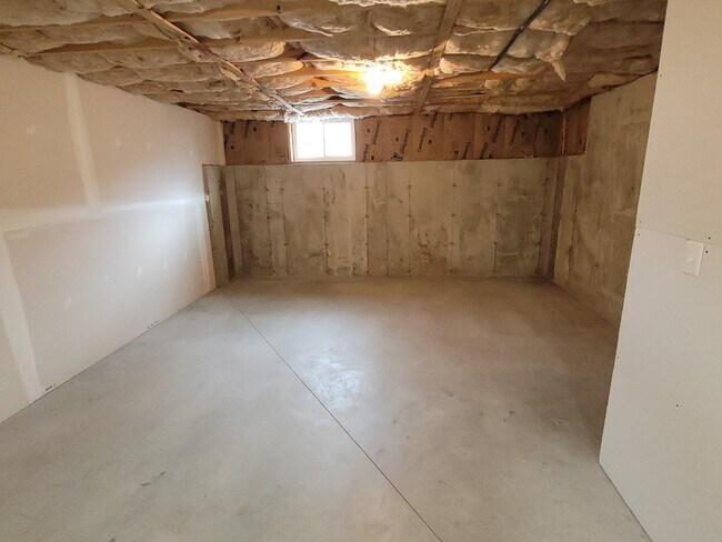 Photo - 1008 Fieldstone Ln