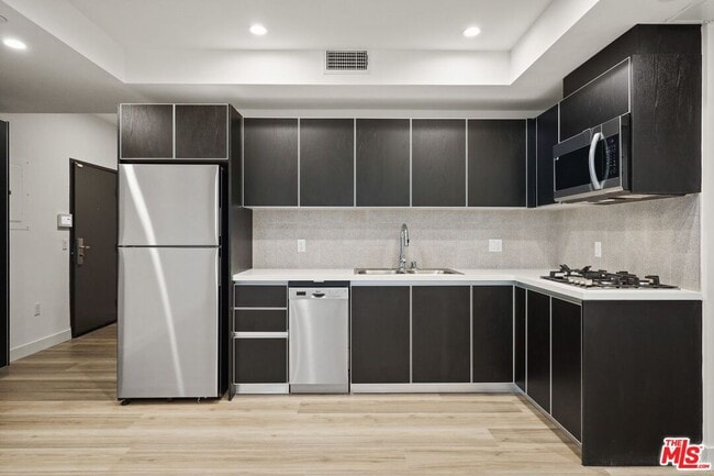 Photo - 951 Ogden Dr Unidad 401