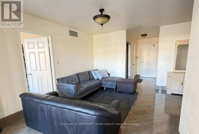 Photo - 265 Enfield Pl Unit 206
