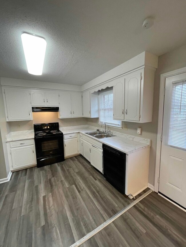 Photo - 1005 Peachers Mill Rd