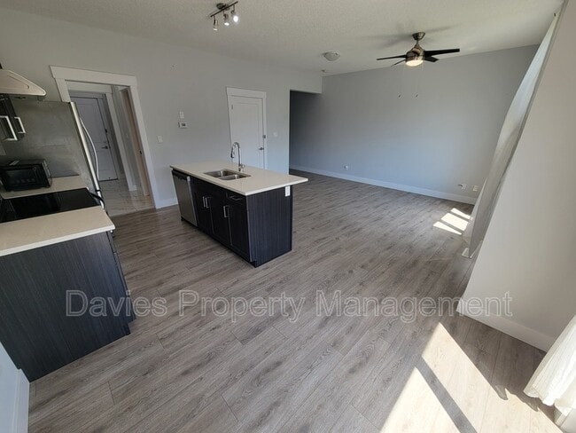 Photo - 4835 Wright Dr SW
