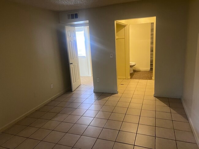 Photo - 3841 W Mitchell Dr