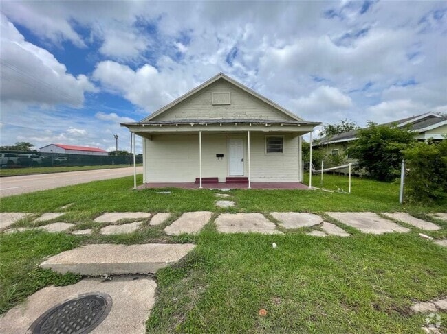 Building Photo - 501 14th St Rental