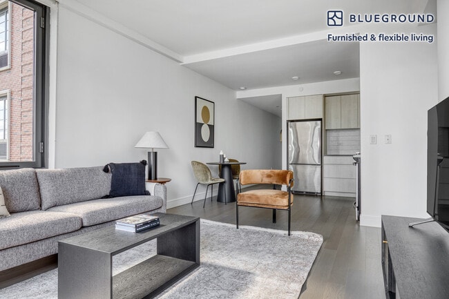 Photo - 27-19 44th Dr Unidad FL16-ID659