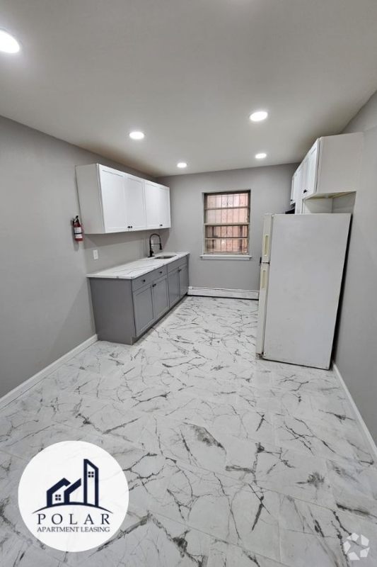 Building Photo - 52-54 W Stratford Pl Unit Apt 1