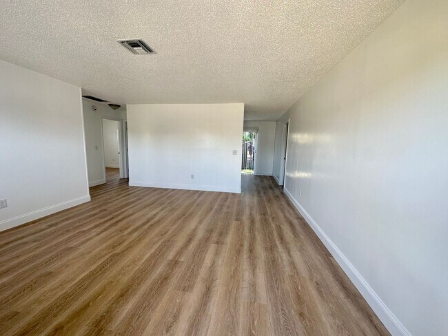 Photo - 3 Bedroom Duplex Unit 4522