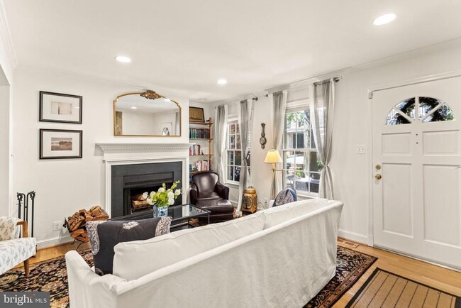 Photo - 2302 Sanford St