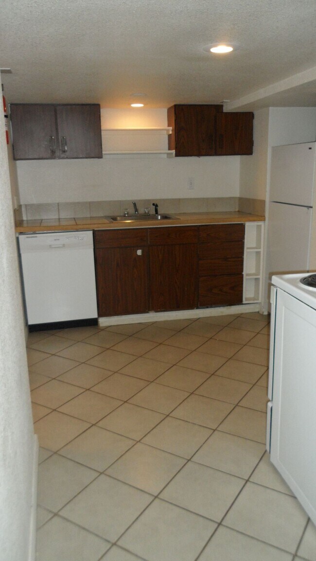 Photo - (1610 8th Ave)