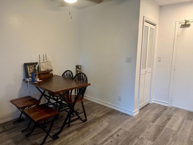 Photo - 3000 Riomar St Unidad 410