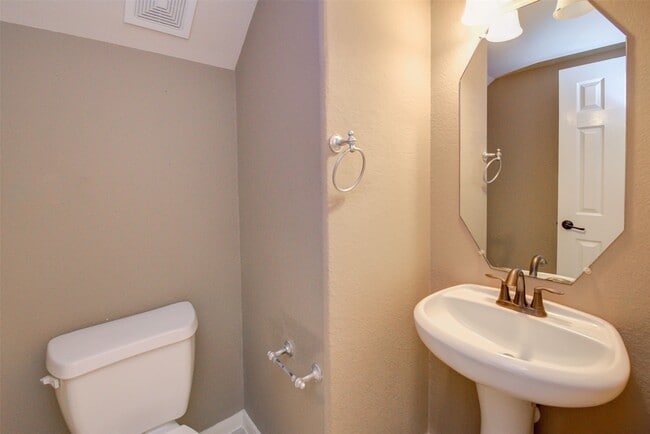 Photo - 87 N Pinto Point Cir