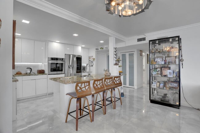 Photo - 1149 Hillsboro Mile