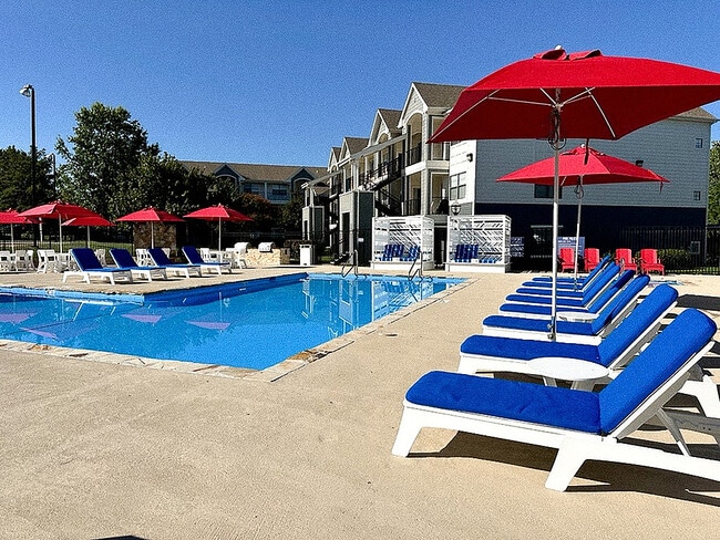 The_Landing_Lawrence_Swimming_Pool