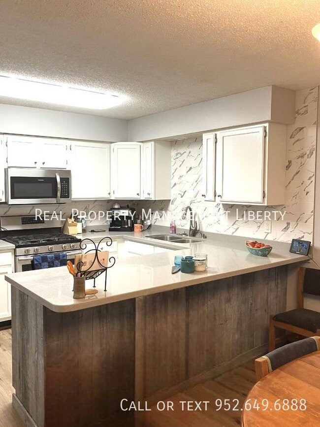 Photo - 1301 Polk St S