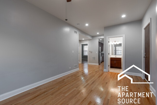 Photo - 4502 N Sheridan Rd Unit 2