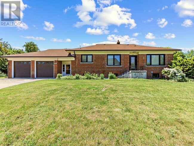 Photo - 73 Prince Charles Dr