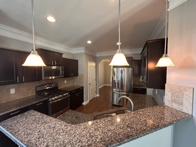 Photo - 427 Rockcrest Way