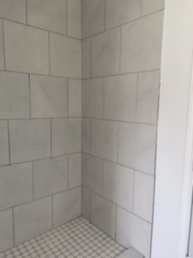 Photo - Spacious and Clean 3 BR HOUSE - Looking for the right people to call home!