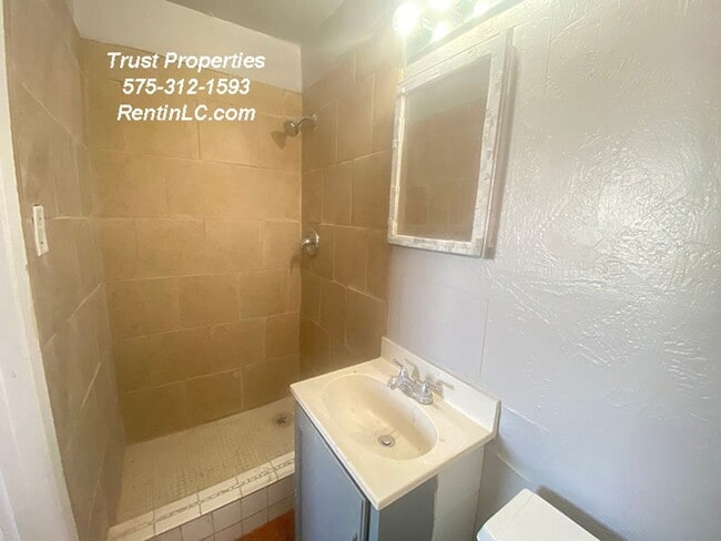 Photo - 614 S Almendra St Unit 01