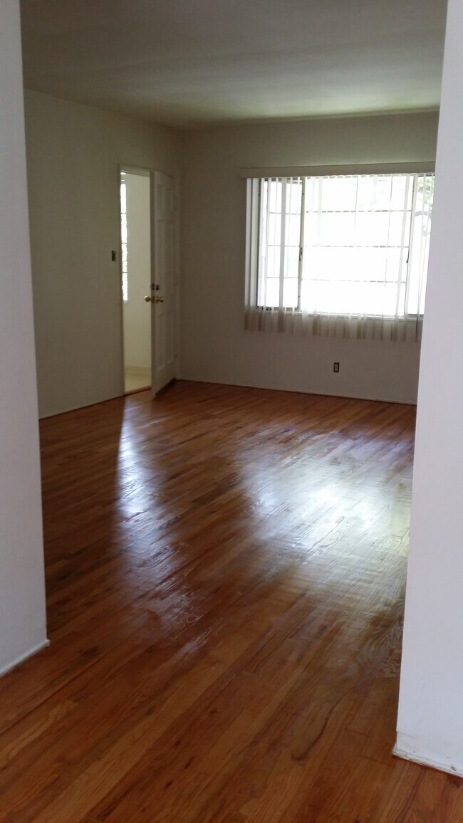 1237 N Brand Blvd Unit 1