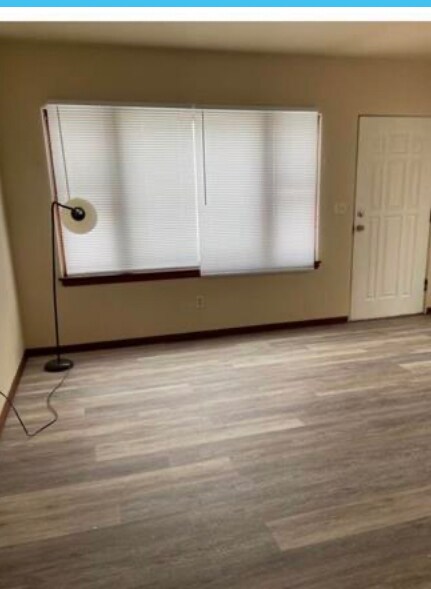 Photo - 2433 W Locust St