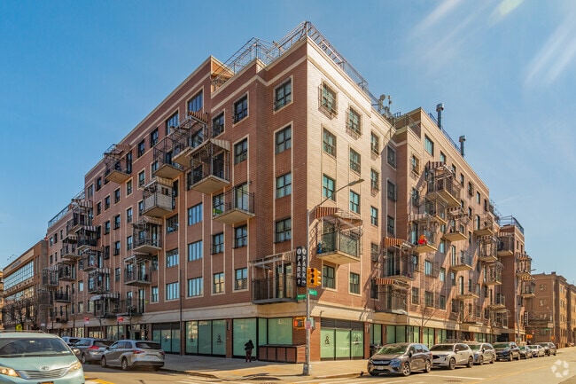 Photo - 755 Kent Ave