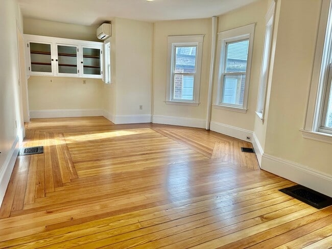 Photo - 103 Belmont St Unidad 1