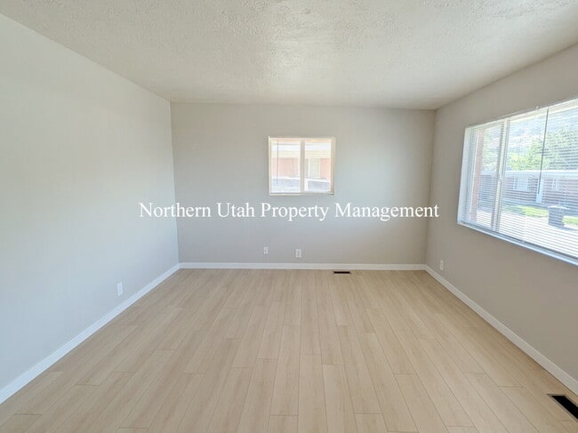 2 bed 1 bath duplex