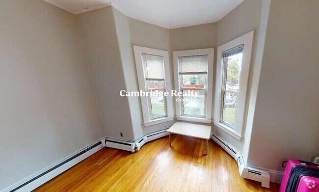 Building Photo - 26 Hingham St Unit 1 Rental