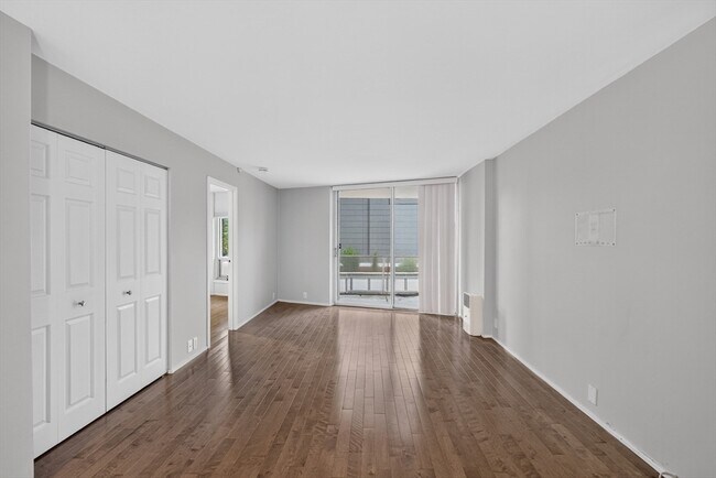 Photo - 19 Winchester St Unit 208