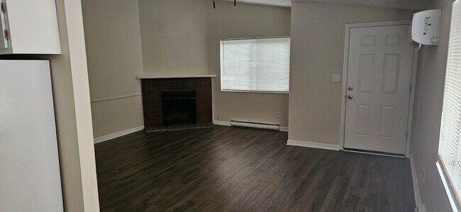 Living room - 232 Cincinnati Ave Townhome