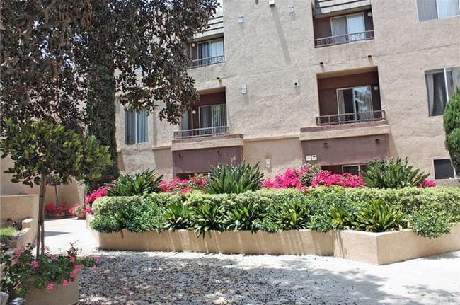 Photo - 3440 Lebon Dr