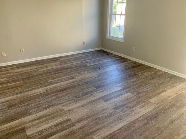 Photo - Promise Land Historic Walking District Downtown Morehead City! Charming 4 bedroom 1 1/2 bath Home...