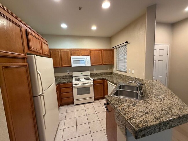 Photo - 26426 Arboretum Way Unidad #802