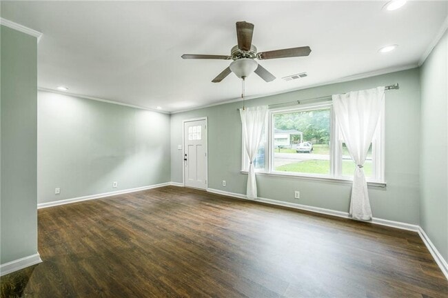 Photo - 68 Tatum St SW