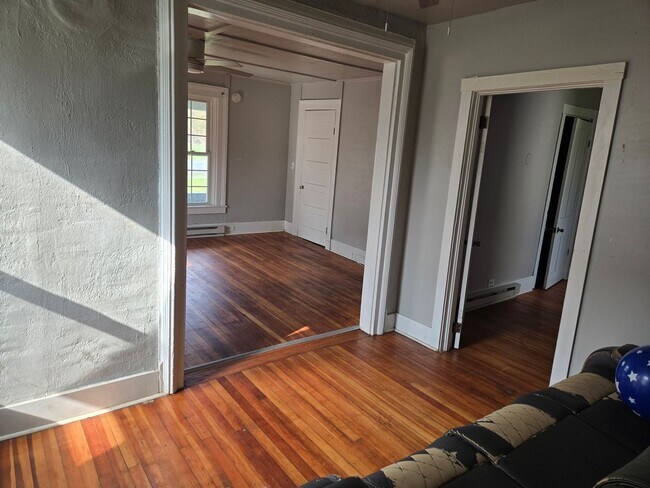 92 Fitch Ave Unit 92 Fitch Ave Apt 1