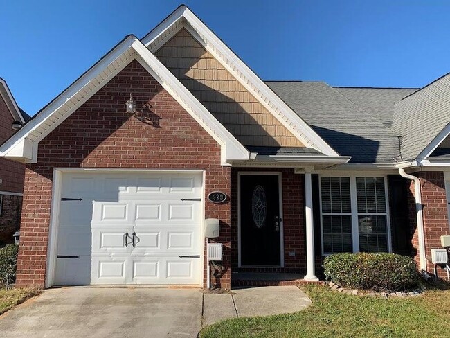 Photo - 923 Bryan Cir Townhome
