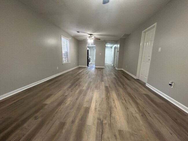 15 Heritage Village Ln