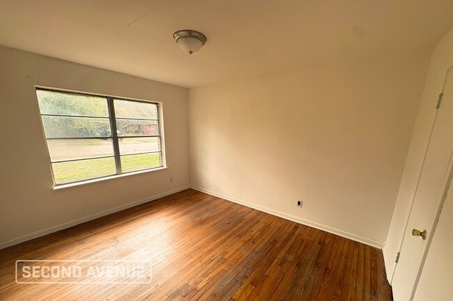 Photo - 343 E Delz Dr