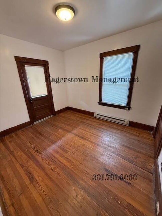 109 Fairground Ave